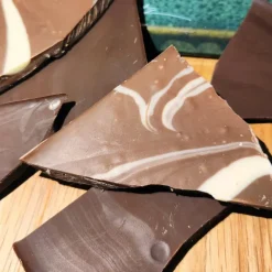 Chokoladeplade, 40 % mælkechokolade med orange og knas - Økoladen
