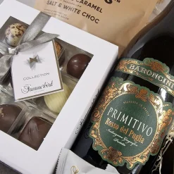 Gavekurv med rødvin og chokolade