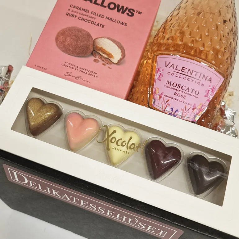 Gavekurv - med rosé bobler og fyldte chokolader