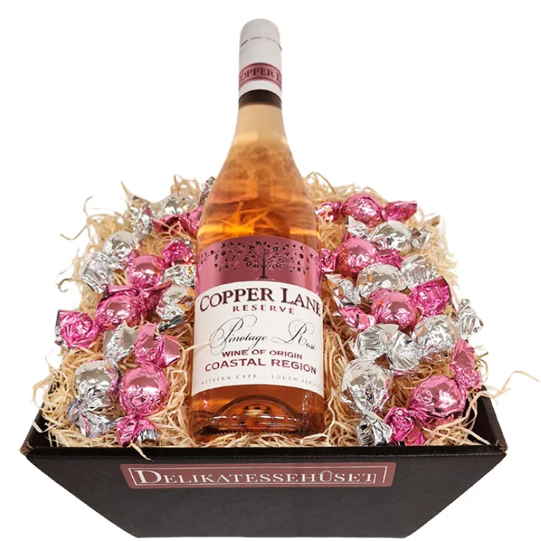 Gavekurv med rosévin og chokoladekugler
