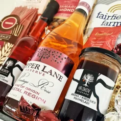 Gavekurv - med sydafrikansk Rosé og danske specialiteter