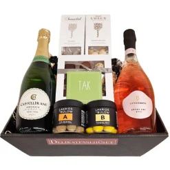 Gavekurv - sig tak med to flasker Cava, Summerbird og Lakrids by Bülow