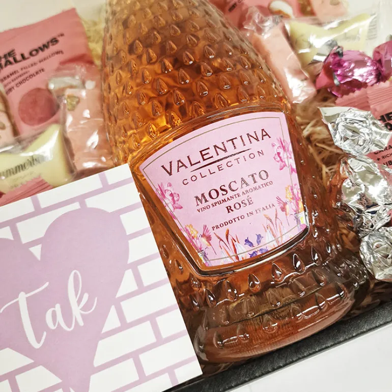 Gavekurv - 'TAK' med rosé bobler og luksus chokolade