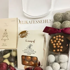 Gavepose med julelækkerier
