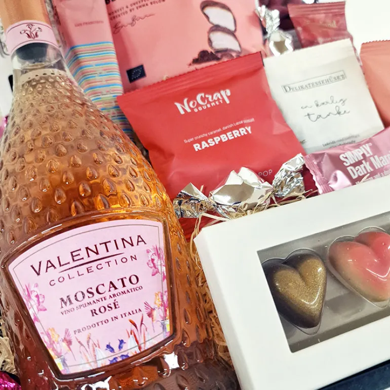 Gave til Valentinsdag - med sparkling Rosé og søde lækkerier