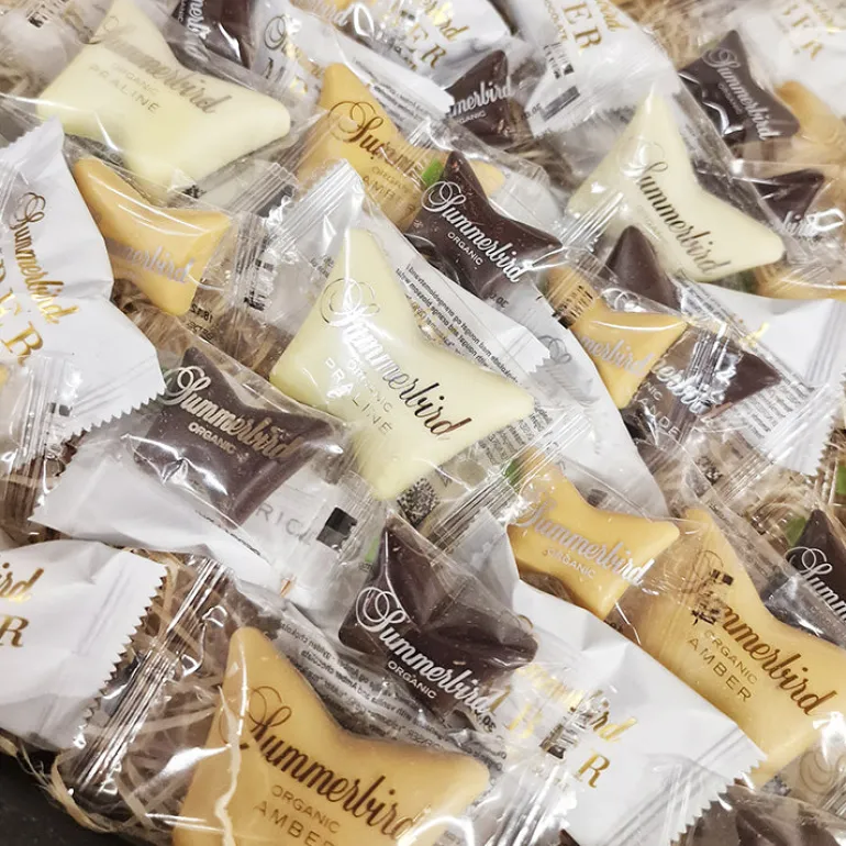 Stor gavekurv med økologiske chokolader fra Summerbird Organic