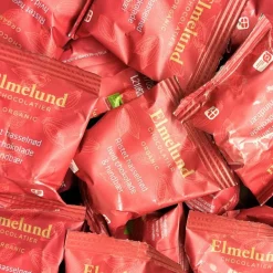 STORKØB, Hasselnødder m. hvid chokolade og hindbær, Flowpack - Elmelund (100 stk.)