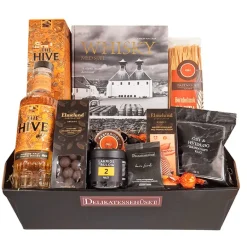 Whiskygave - overdådig gavekurv med Whisky, en fagbog om whisky og søde lækkerier